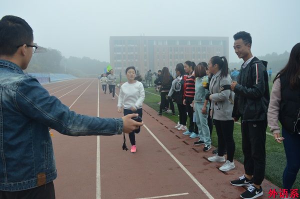 ok138cn太阳集团529开展2016年秋季运动会暨女生月趣味运动会