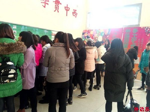 外语系举办“绿色生活，节能环保”手工艺作品大赛