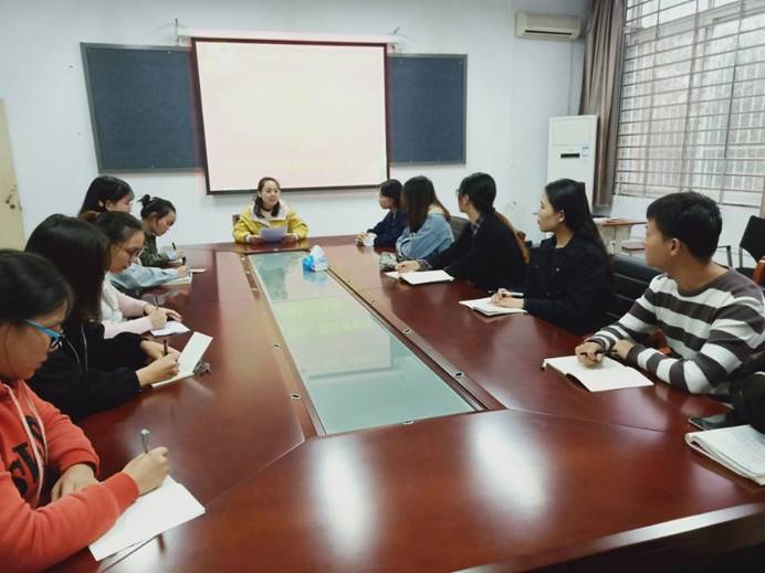 说明: C:\Users\梁书荣\Desktop\支部党日活动照片\学生支部\学生第一支部.jpg