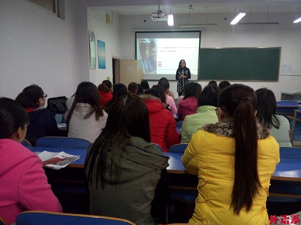 ok138cn太阳集团529举办毕业生招聘会(一）