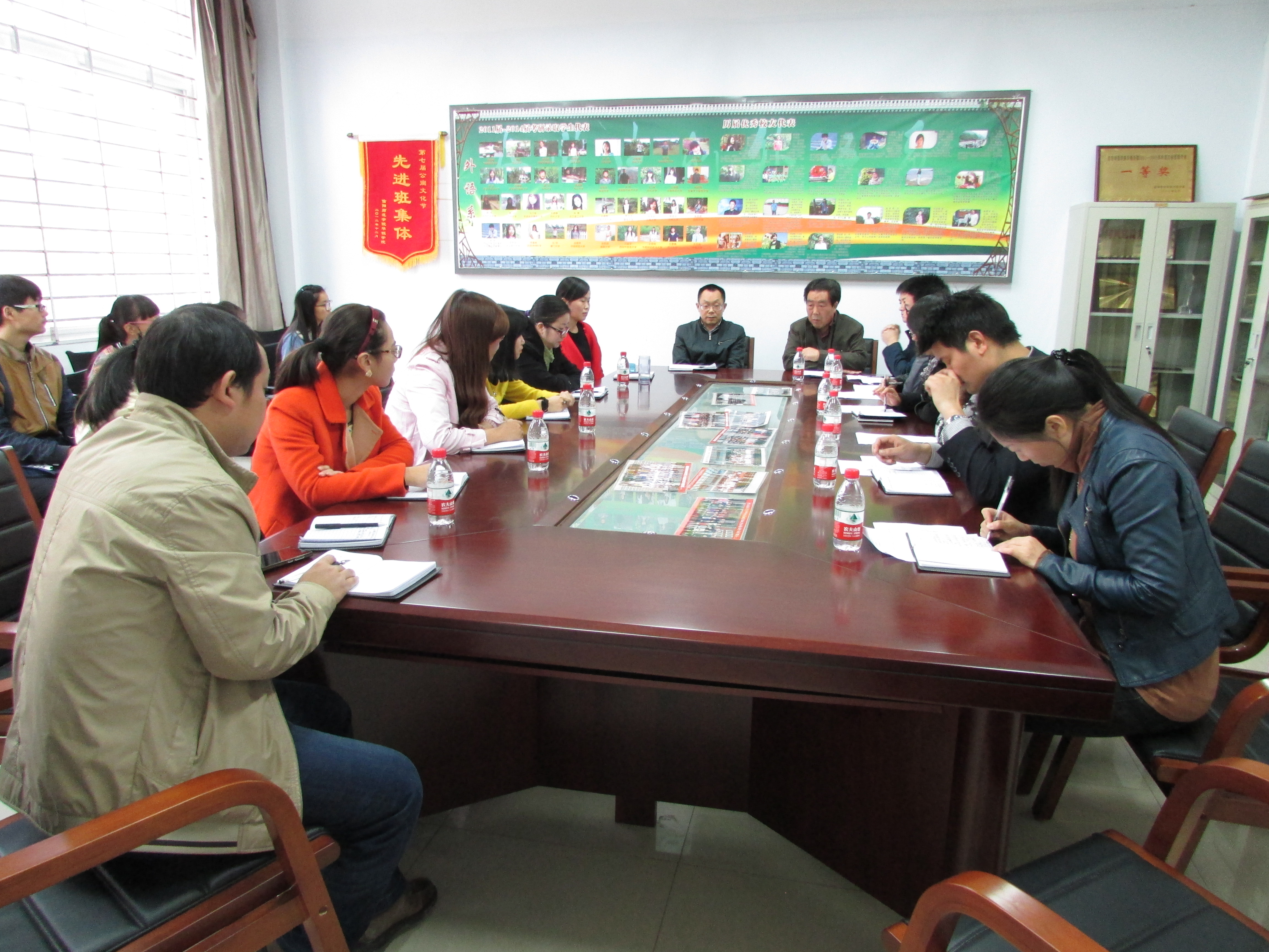 外语系扎实推进党员干部联系班级活动