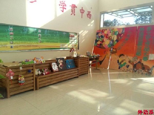 外语系举办“绿色生活，节能环保”手工艺作品大赛