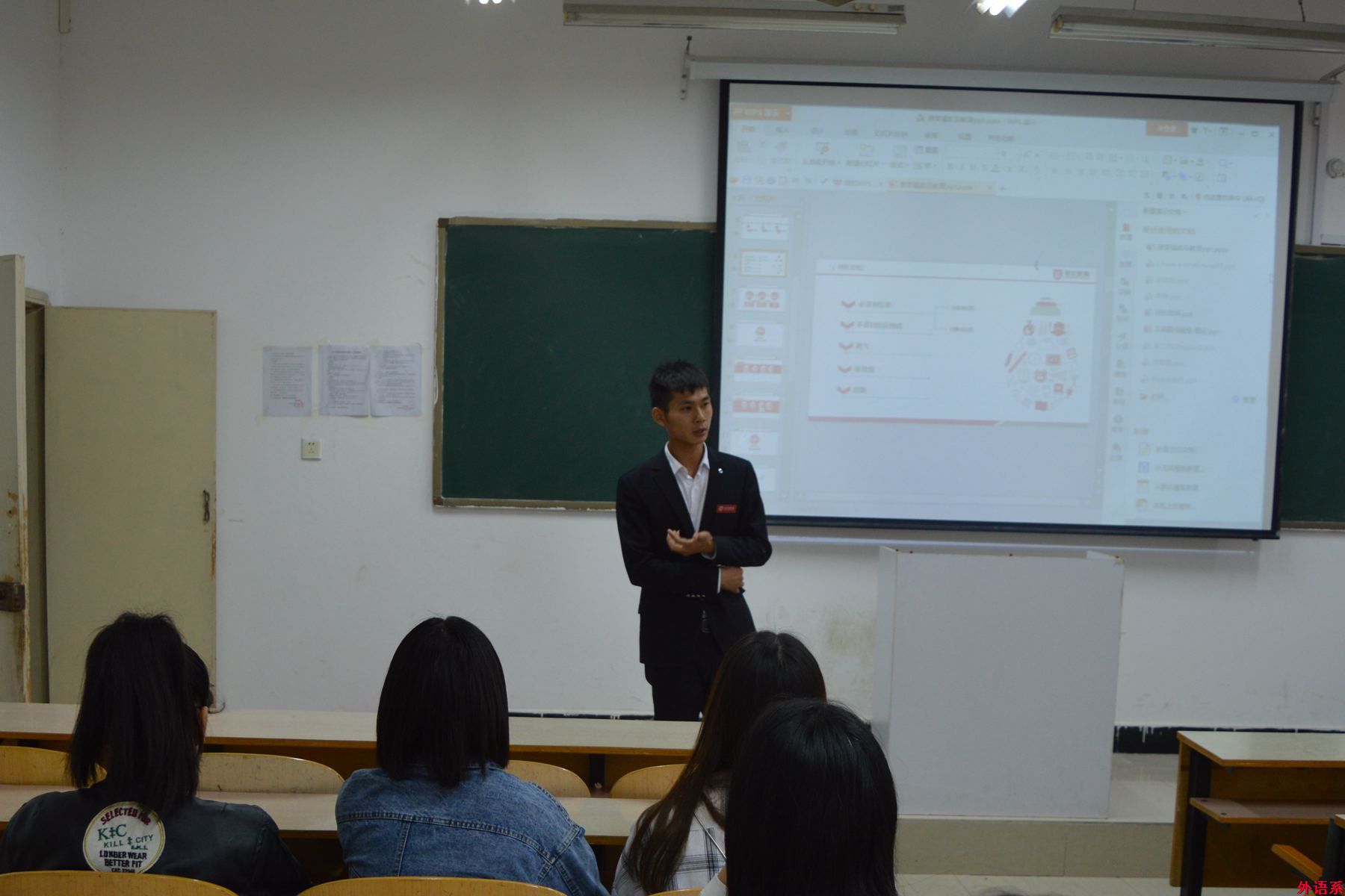 ok138cn太阳集团529举行专场招聘会