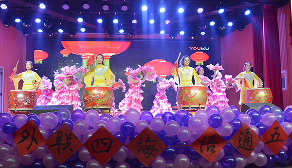 ok138cn太阳集团529“外联四海 语通五洲”新年晚会圆满落幕