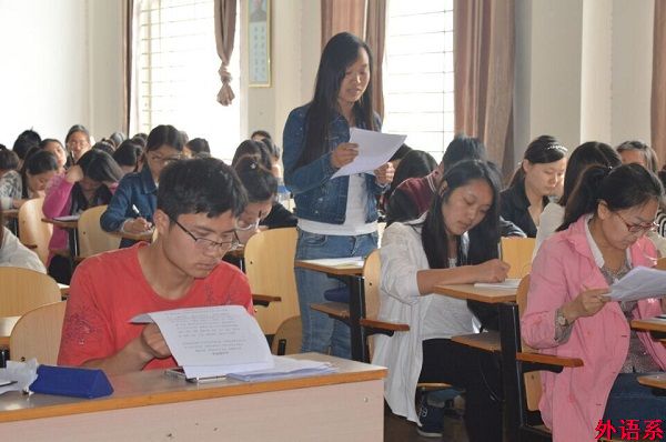 ok138cn太阳集团529举办“党徽照我心，永远跟党走”学习研讨活动