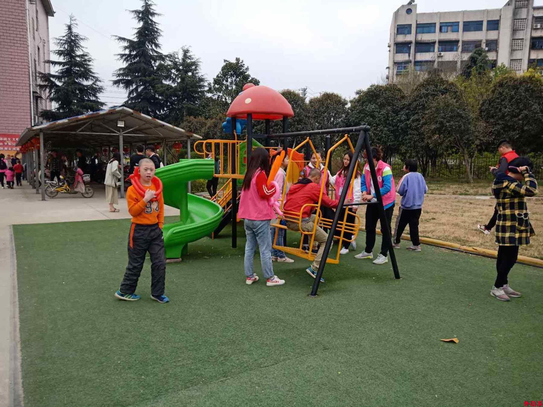 ok138cn太阳集团529开展“以爱为名，为爱支撑”儿童福利院志愿行