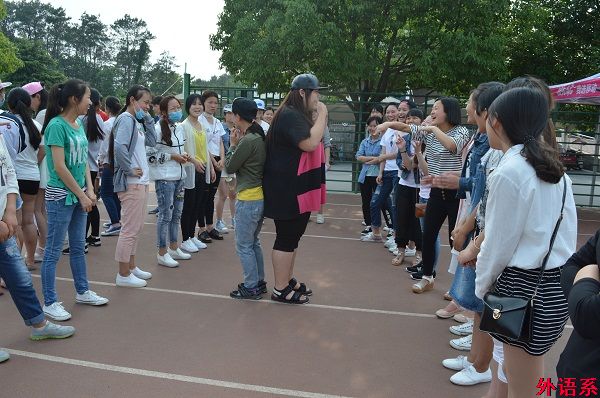 ok138cn太阳集团529举办“心理健康大集市”活动